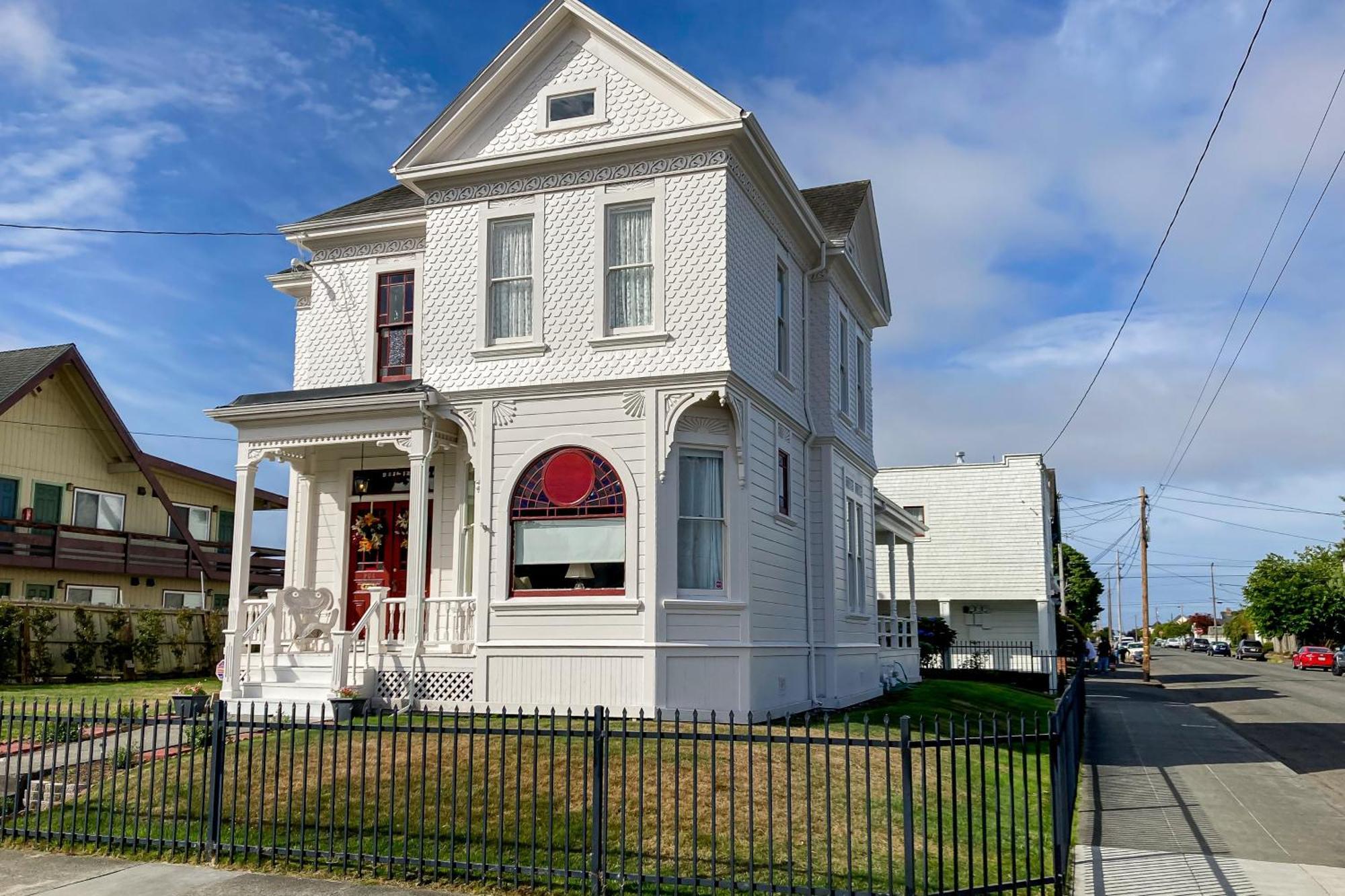 The Victorian Villa Eureka Exterior photo